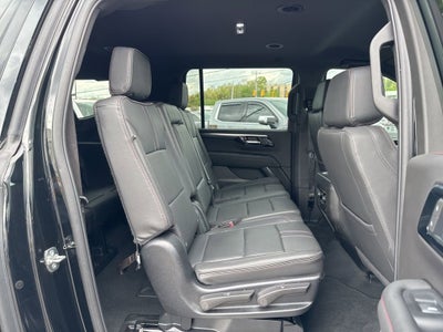 2025 Chevrolet Suburban RST