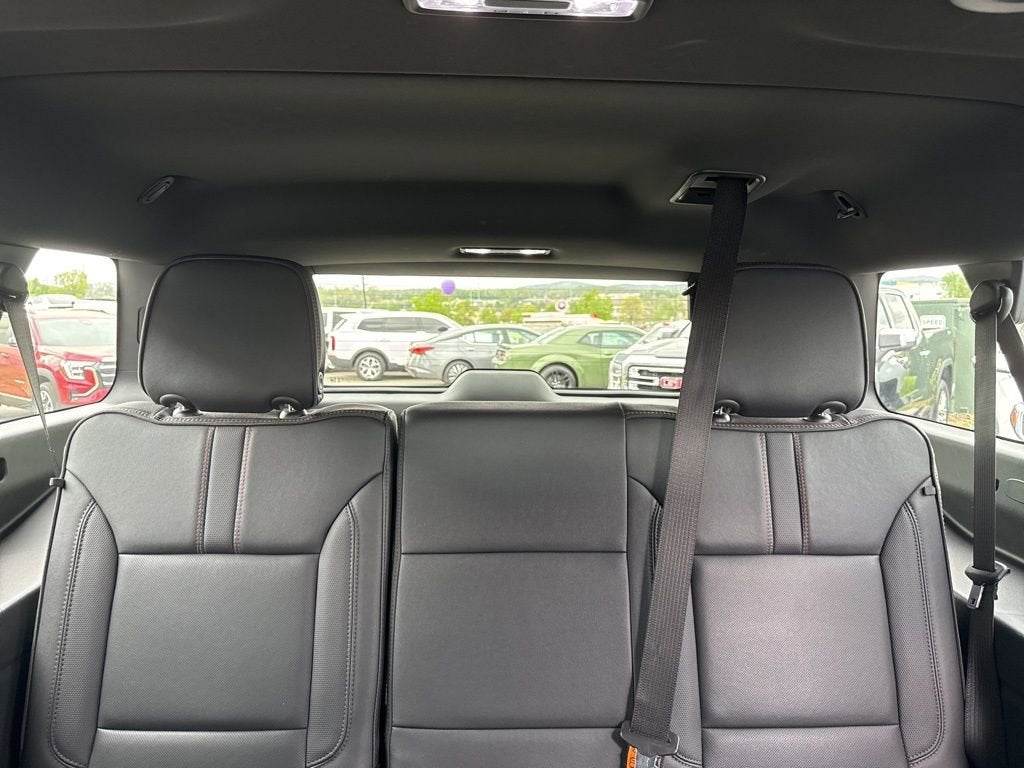 2025 Chevrolet Suburban RST