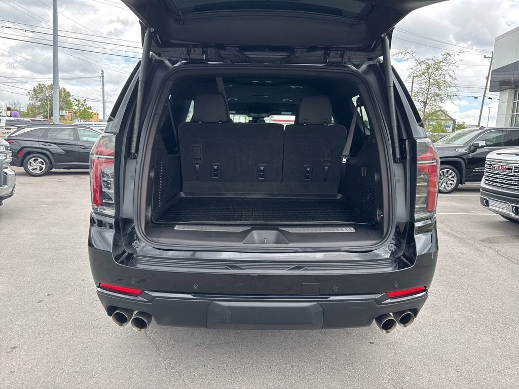 2025 Chevrolet Suburban RST