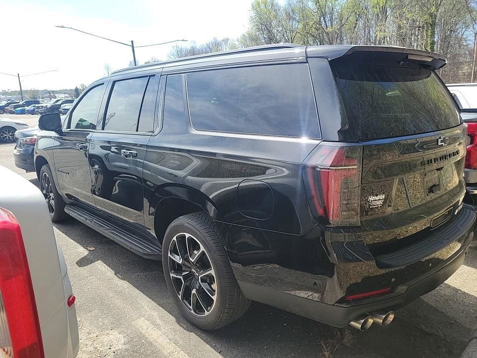2025 Chevrolet Suburban RST