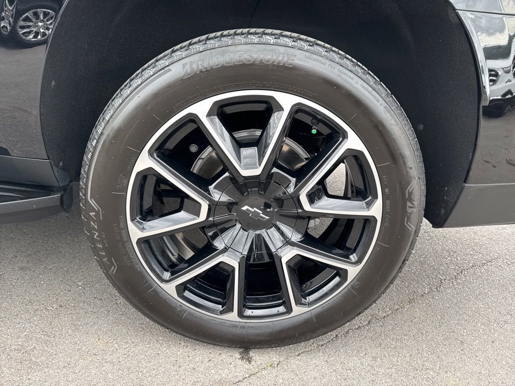 2025 Chevrolet Suburban RST