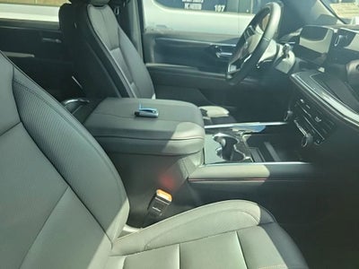 2025 Chevrolet Suburban RST