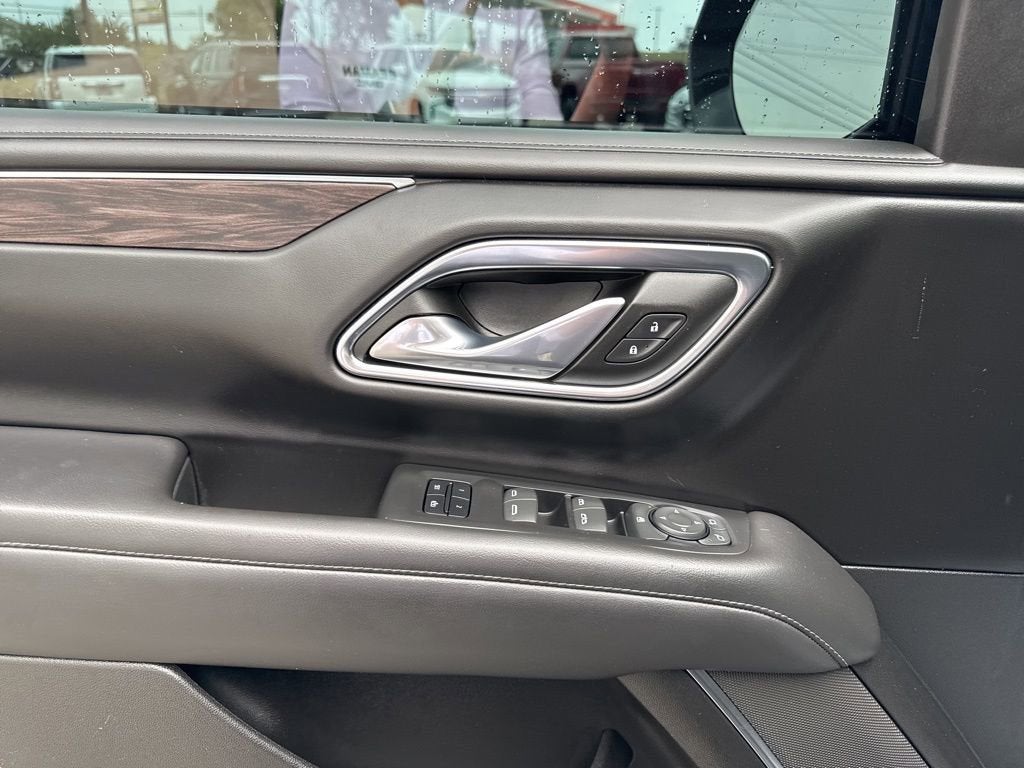 2023 Chevrolet Suburban LT