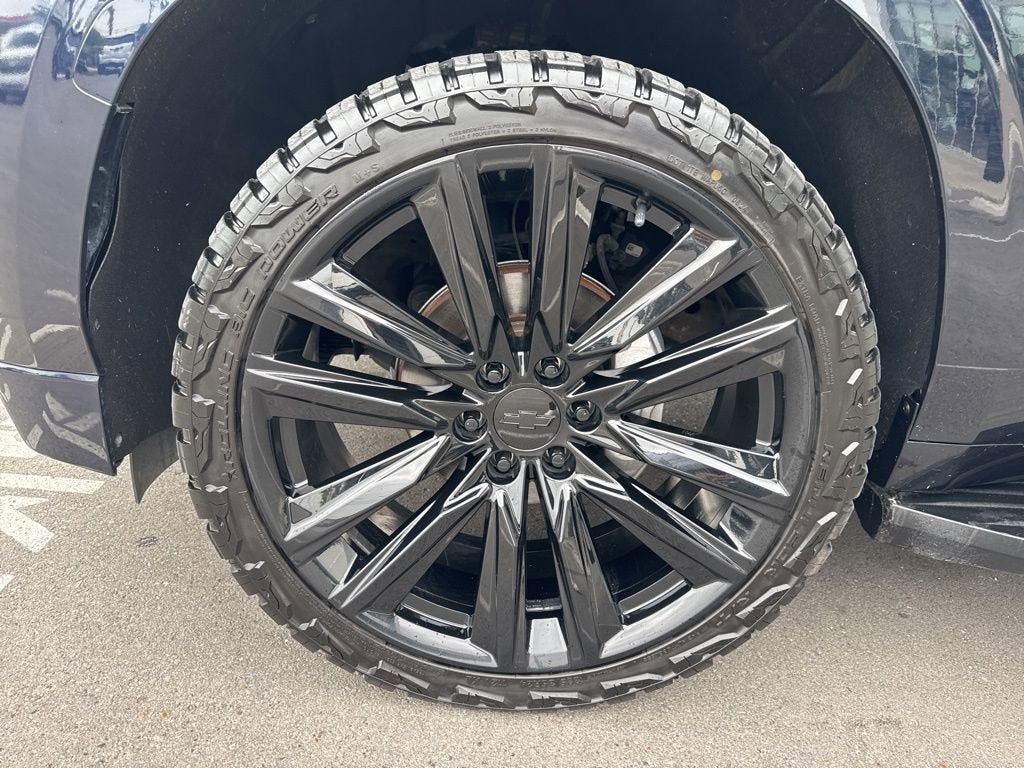 2023 Chevrolet Suburban LT