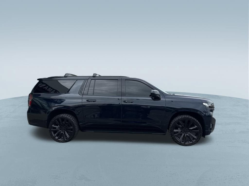 2023 Chevrolet Suburban LT