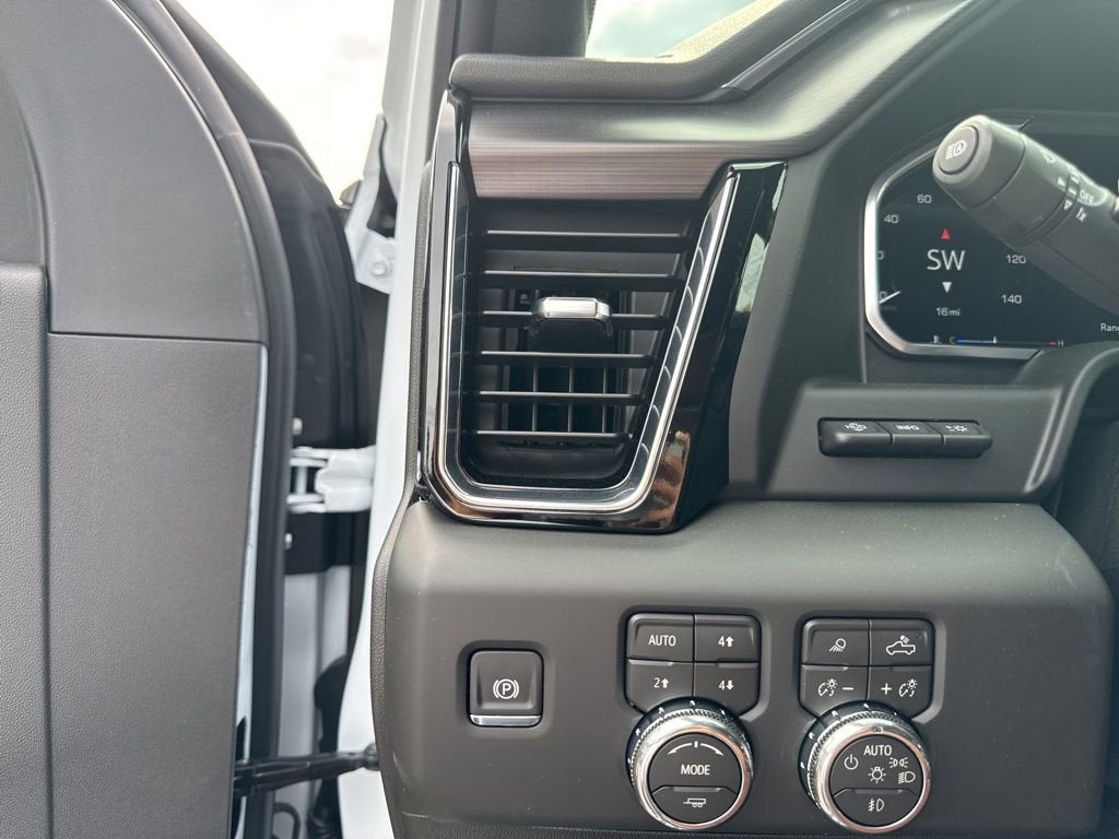2026 GMC Sierra 3500 HD Denali Ultimate DRW