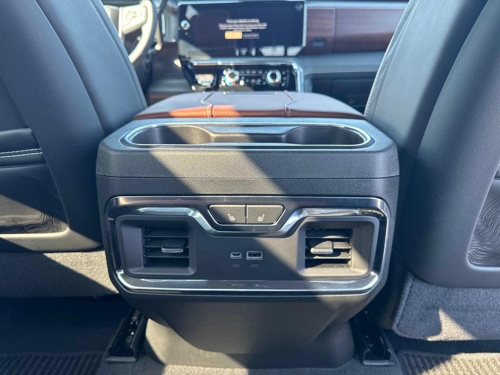 2026 GMC Sierra 3500 HD Denali Ultimate DRW