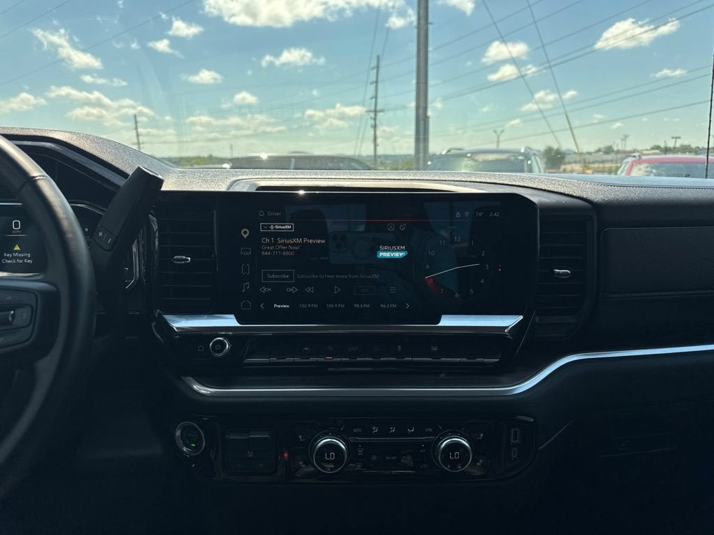2025 GMC Sierra 1500 SLT