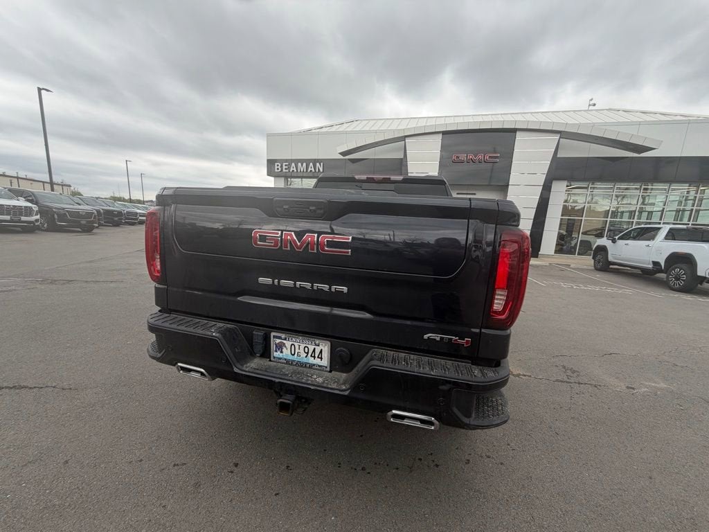 2023 GMC Sierra 1500 AT4