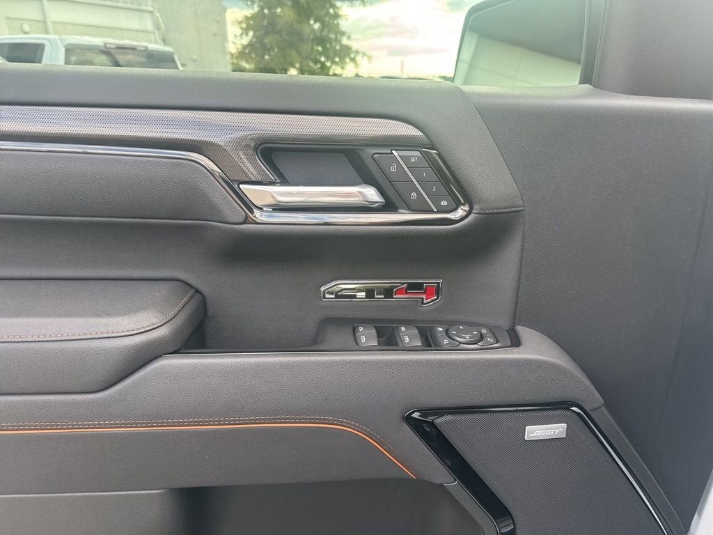 2025 GMC Sierra 1500 AT4