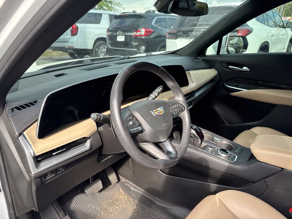 2024 Cadillac XT4 Premium Luxury