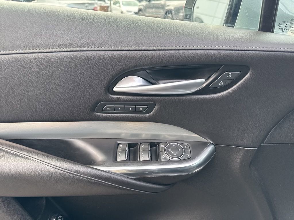 2023 Cadillac XT4 Premium Luxury