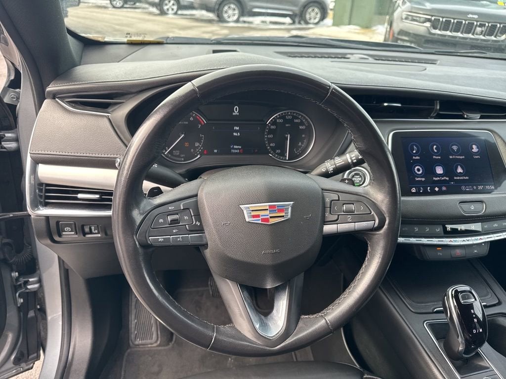 2023 Cadillac XT4 Premium Luxury