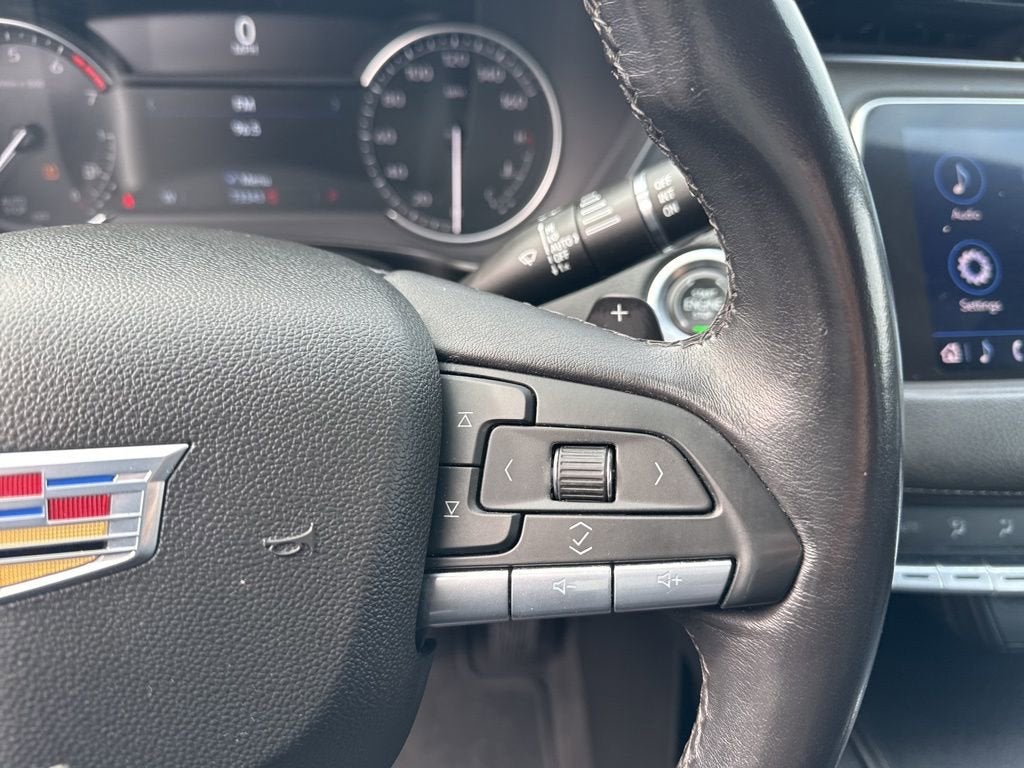 2023 Cadillac XT4 Premium Luxury