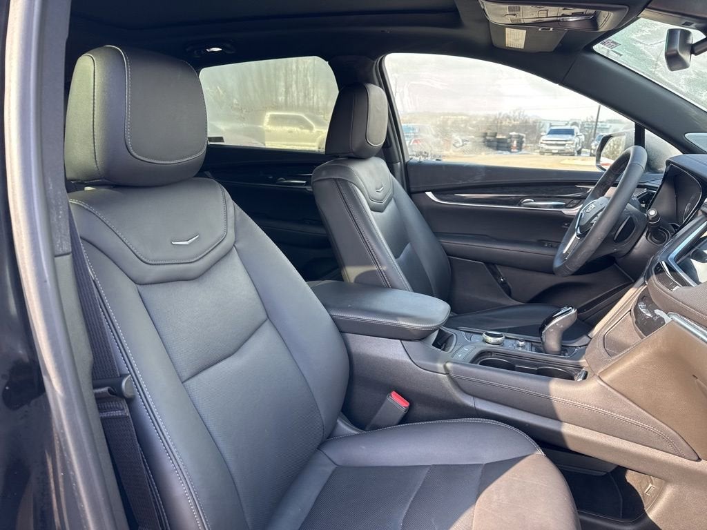 2022 Cadillac XT5 Premium Luxury