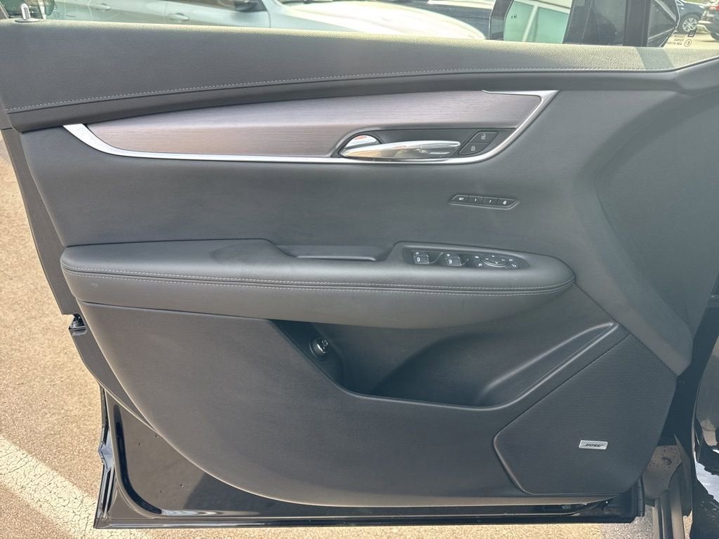 2025 Cadillac XT6 Luxury