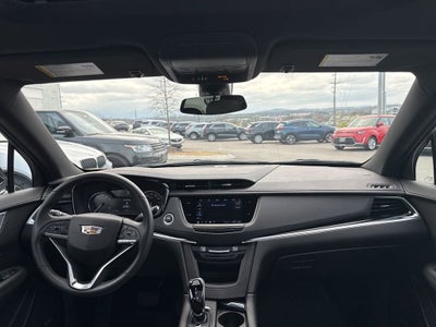 2025 Cadillac XT6 Luxury