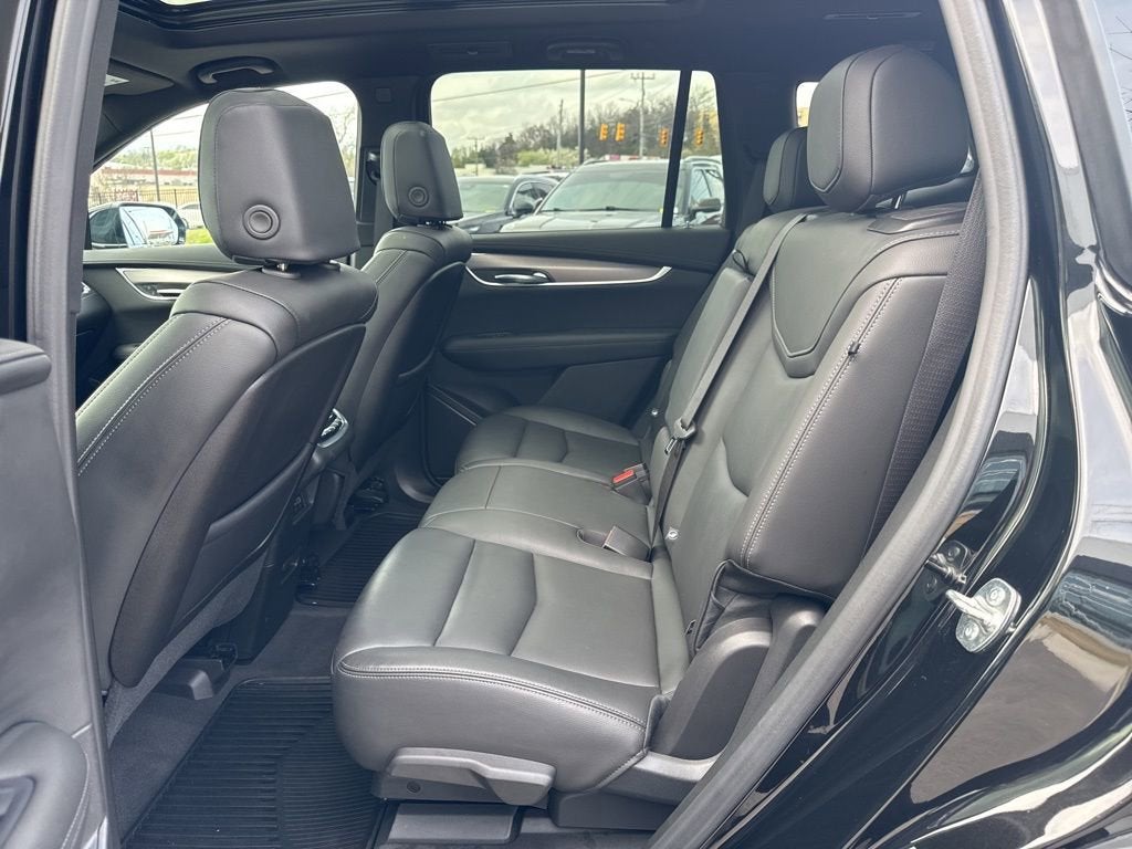 2025 Cadillac XT6 Luxury