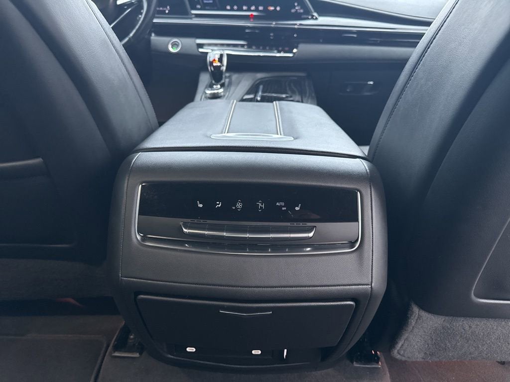 2024 Cadillac Escalade Sport