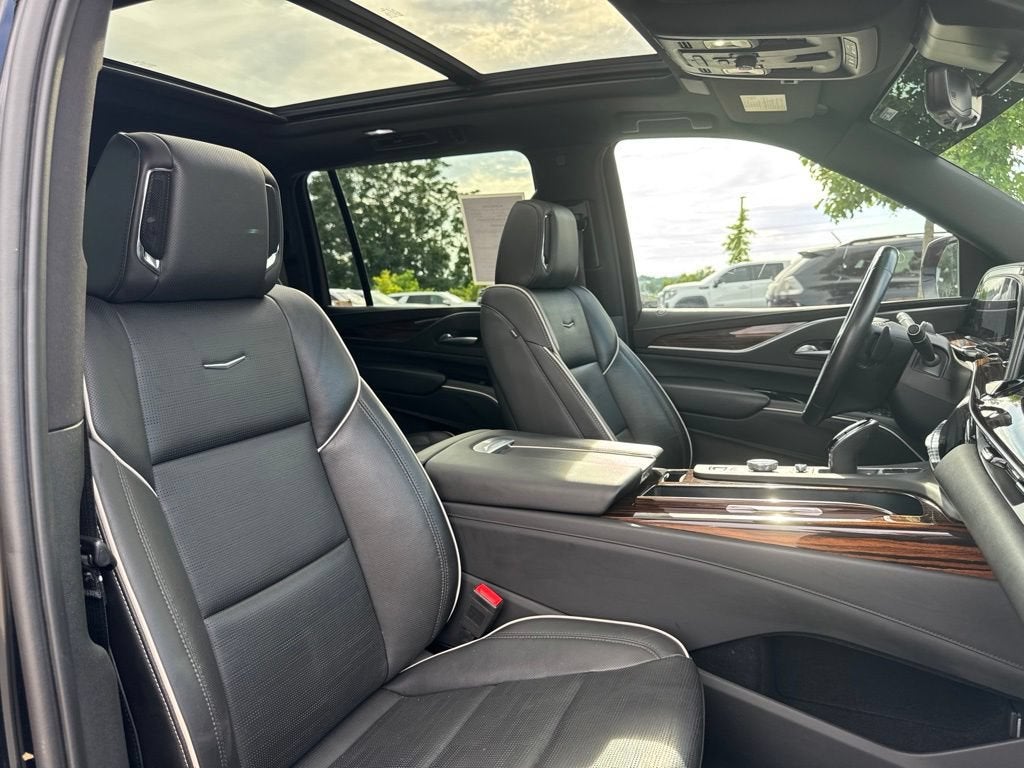 2023 Cadillac Escalade ESV Premium Luxury