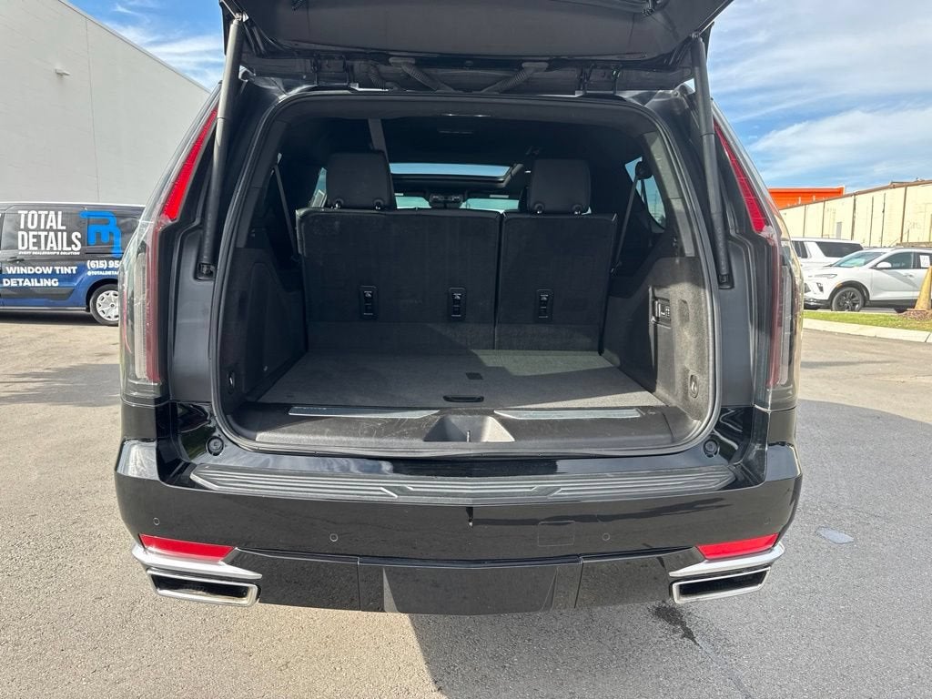 2023 Cadillac Escalade ESV Premium Luxury