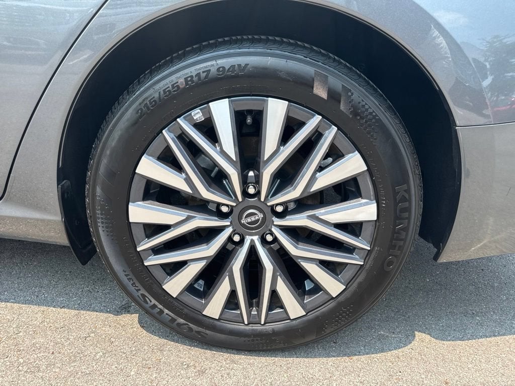 2025 Nissan Altima SV