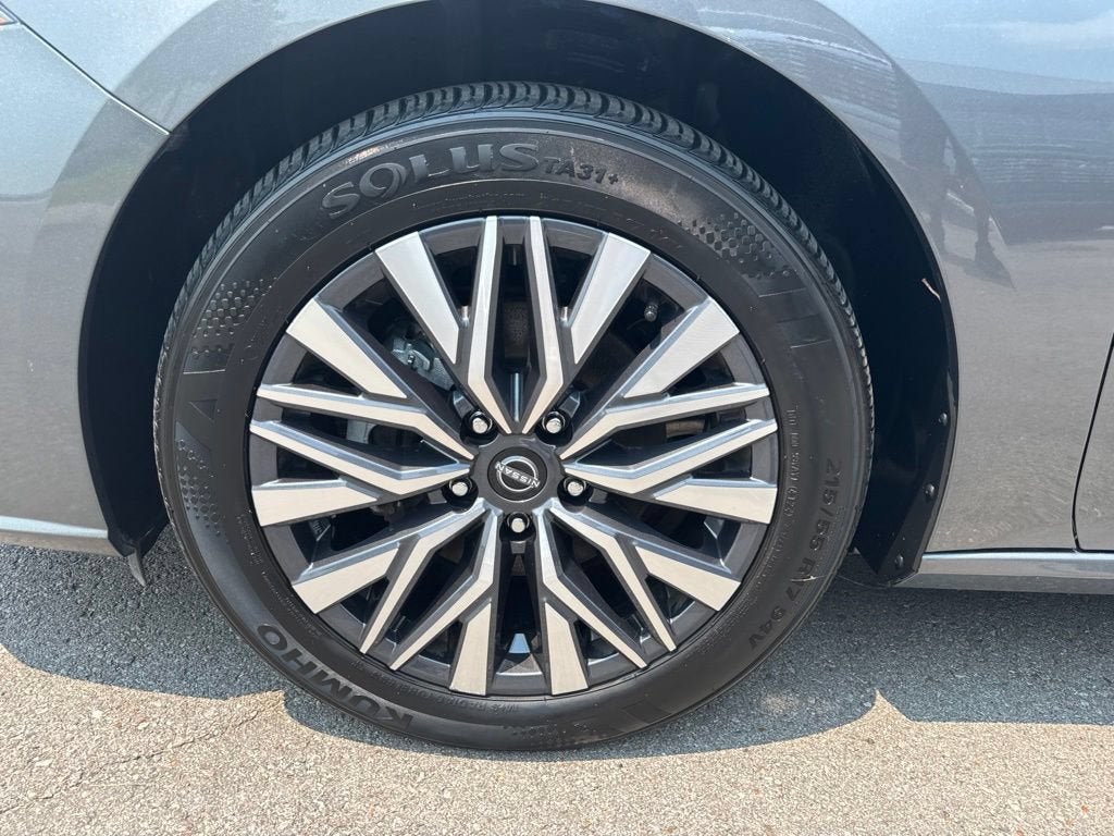 2025 Nissan Altima SV