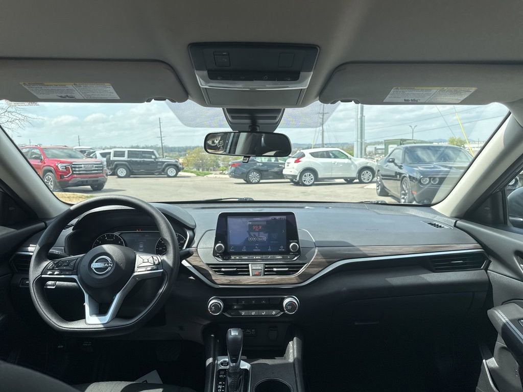 2025 Nissan Altima SV