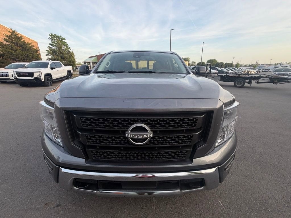 2024 Nissan Titan SV