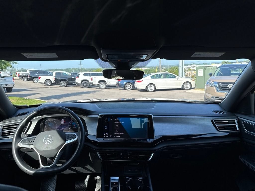 2024 Volkswagen Atlas Cross Sport 2.0T SE w/Technology
