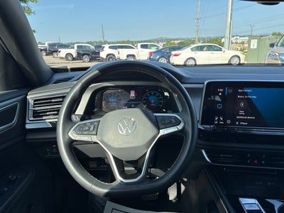2024 Volkswagen Atlas Cross Sport 2.0T SE w/Technology