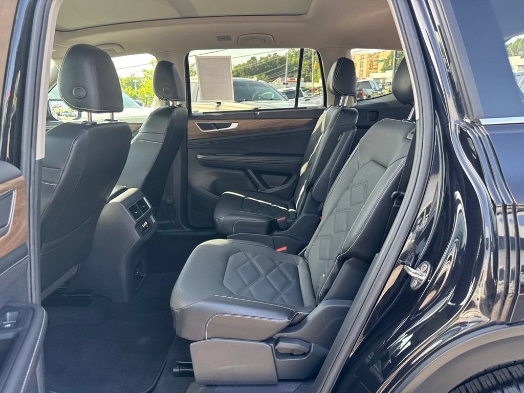 2024 Volkswagen Atlas 2.0T SE w/Technology