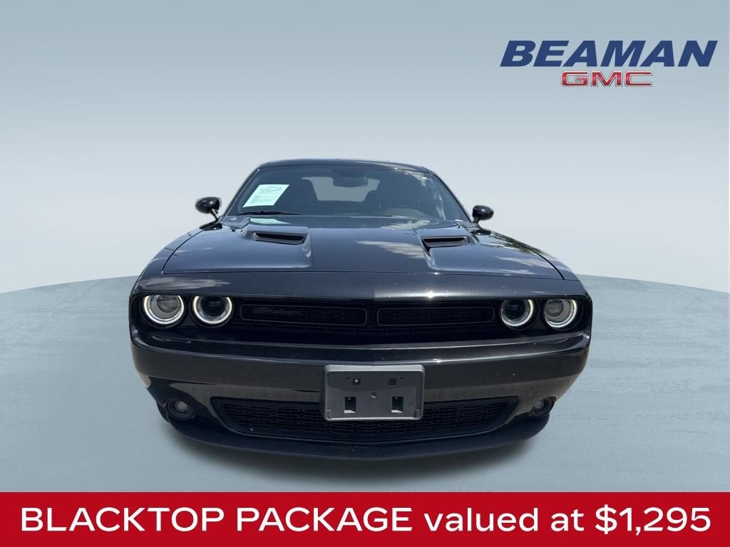 2022 Dodge Challenger SXT