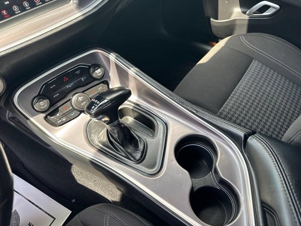 2022 Dodge Challenger SXT