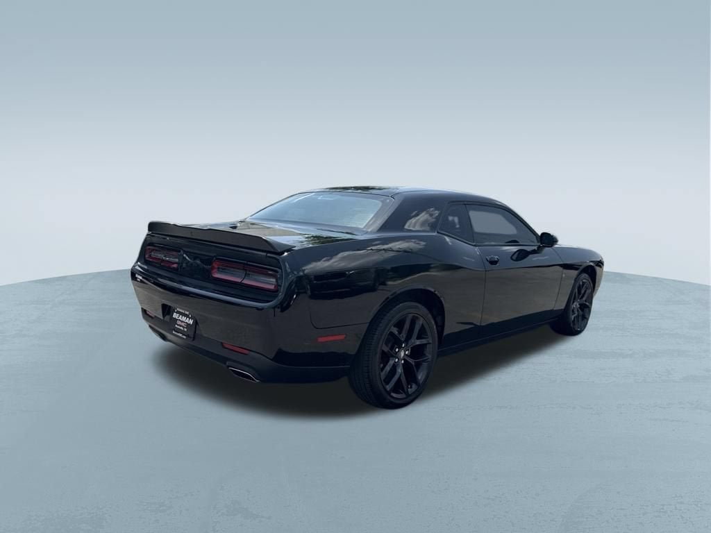 2022 Dodge Challenger SXT