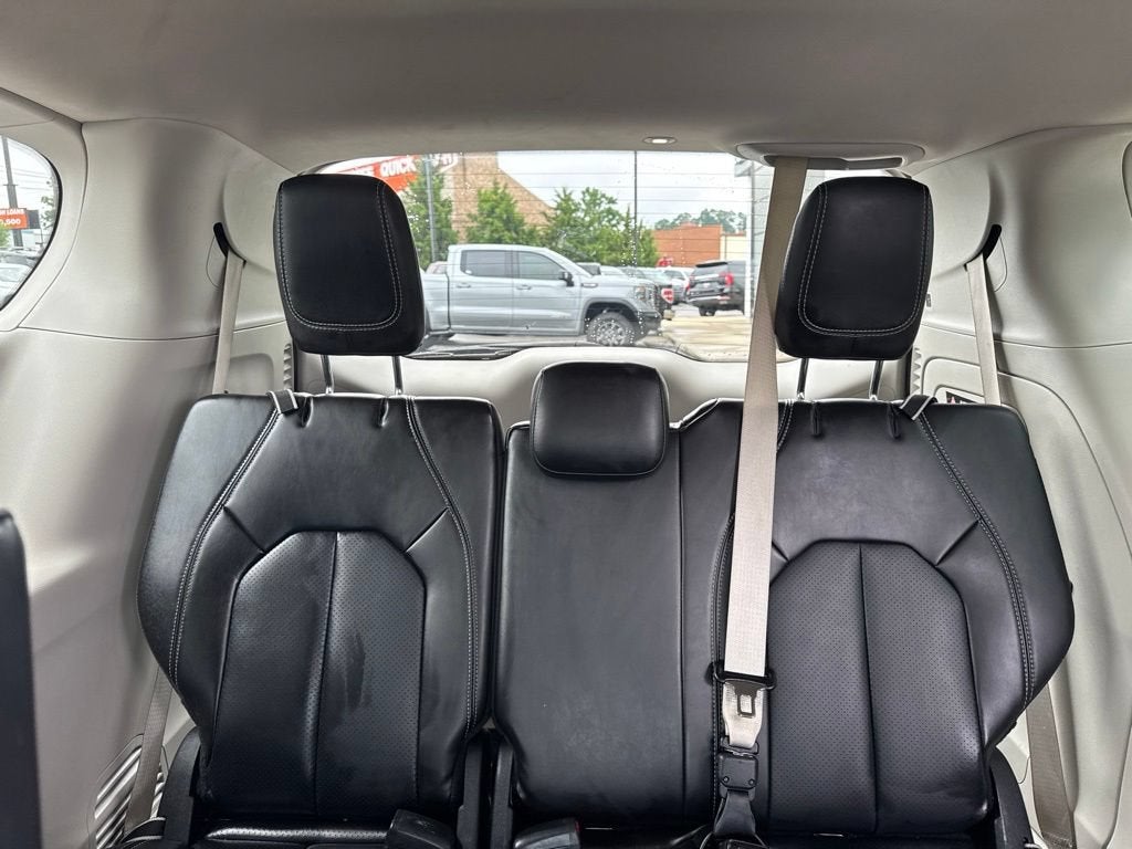 2023 Chrysler Pacifica Hybrid Touring L