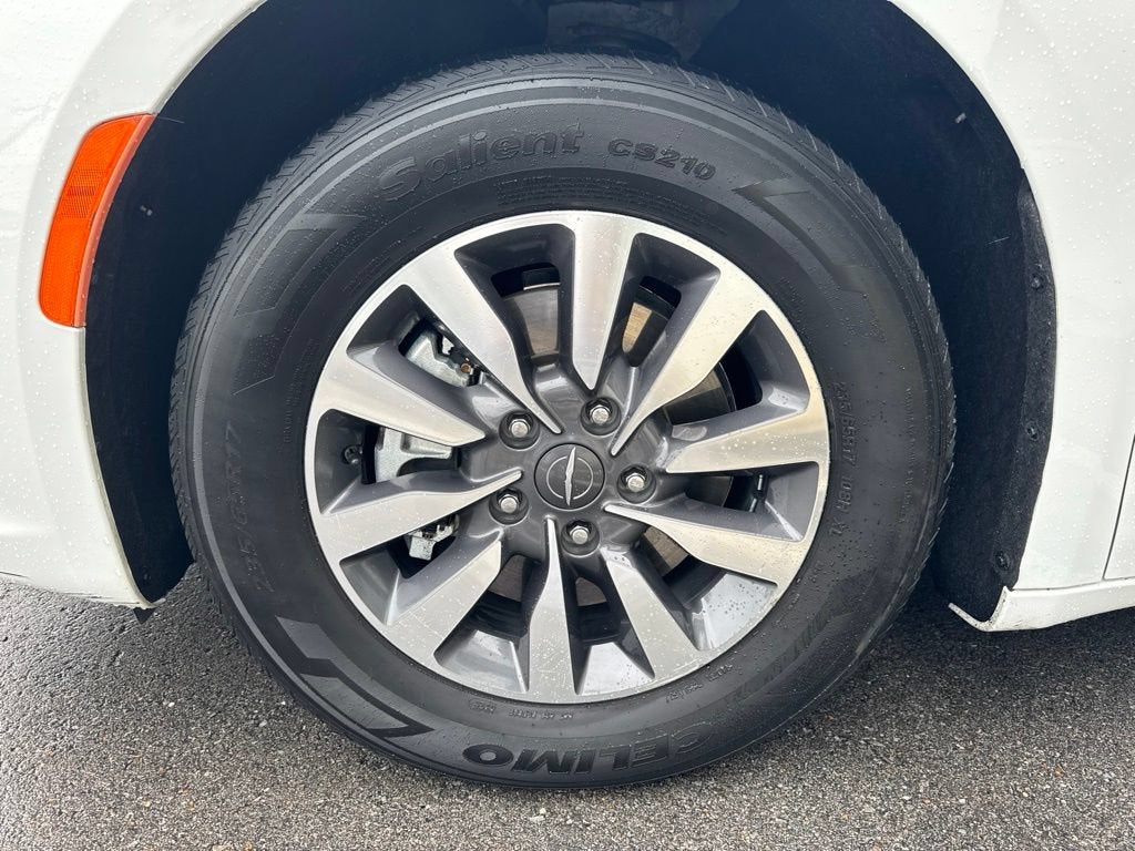 2023 Chrysler Pacifica Hybrid Touring L