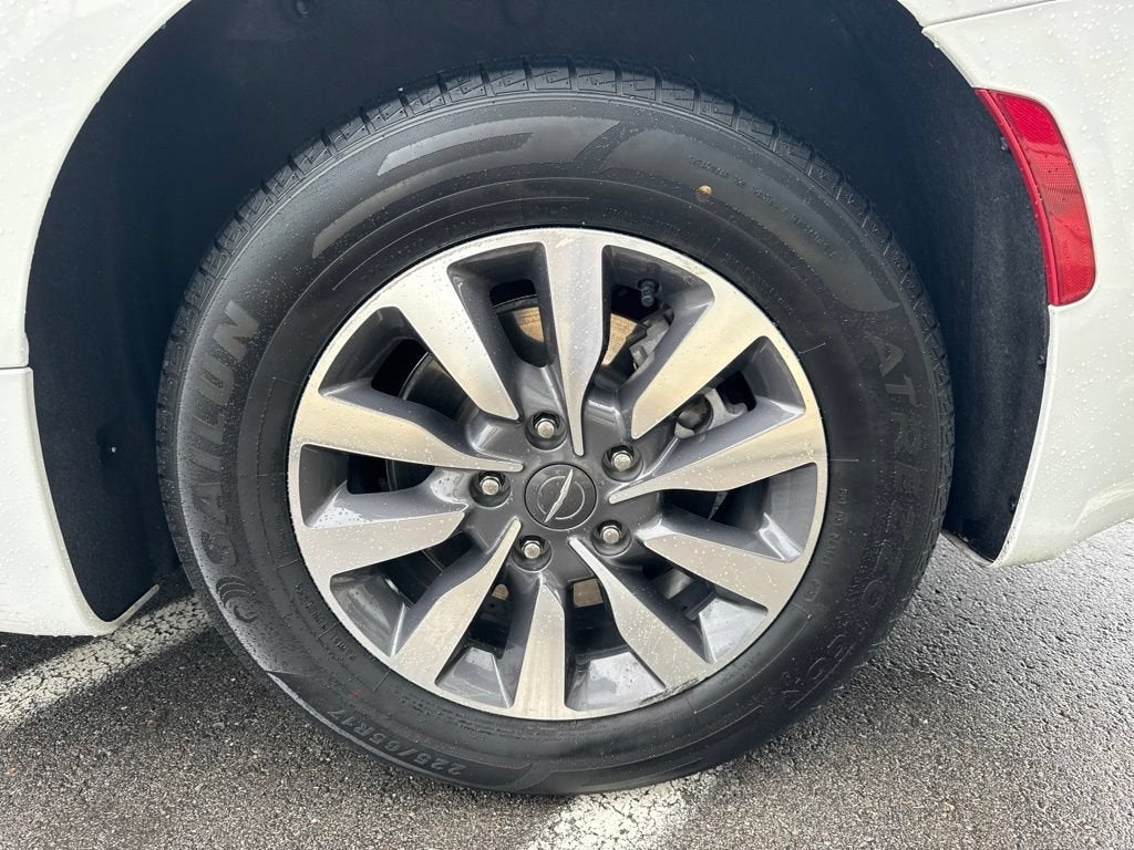 2023 Chrysler Pacifica Hybrid Touring L