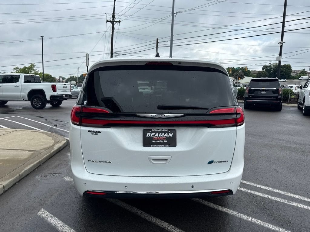 2023 Chrysler Pacifica Hybrid Touring L