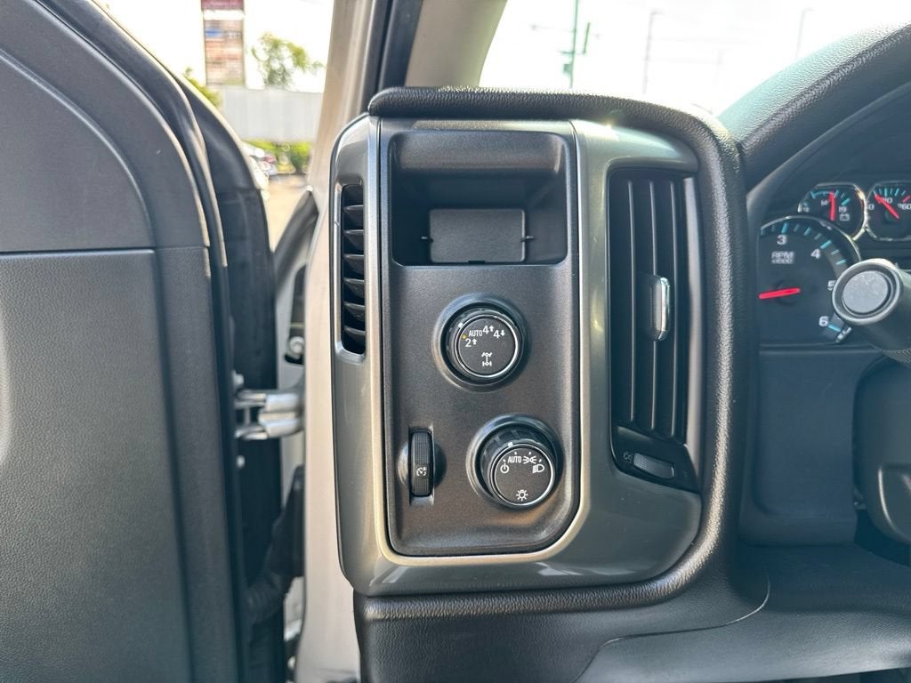 2019 Chevrolet Silverado LD LT