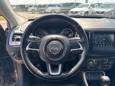 2020 Jeep Compass Latitude w/Sun/Safety Pkg