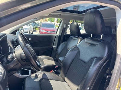 2020 Jeep Compass Latitude w/Sun/Safety Pkg