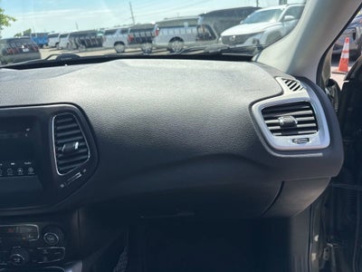 2020 Jeep Compass Latitude w/Sun/Safety Pkg