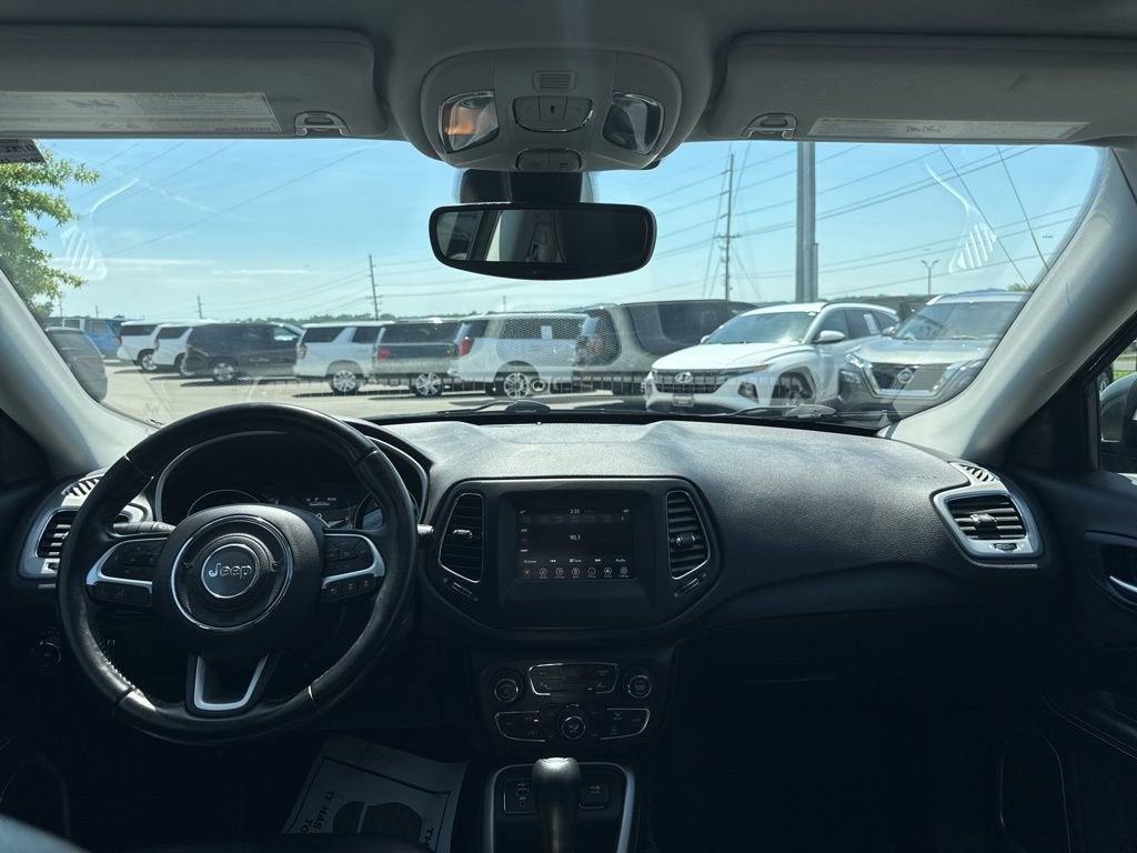 2020 Jeep Compass Latitude w/Sun/Safety Pkg