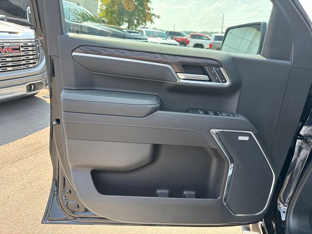 2026 GMC Sierra 1500 SLT - Photo 11