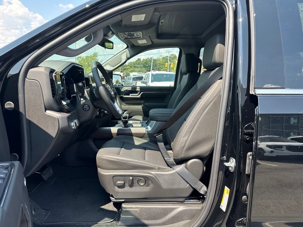 2026 GMC Sierra 1500 SLT - Photo 14