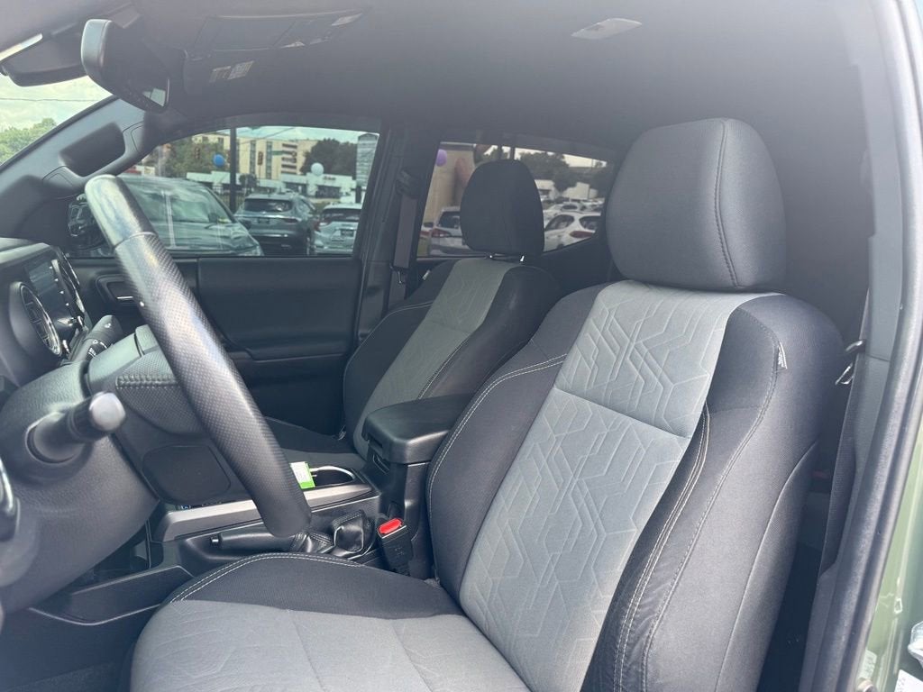 2022 Toyota Tacoma 4WD SR5