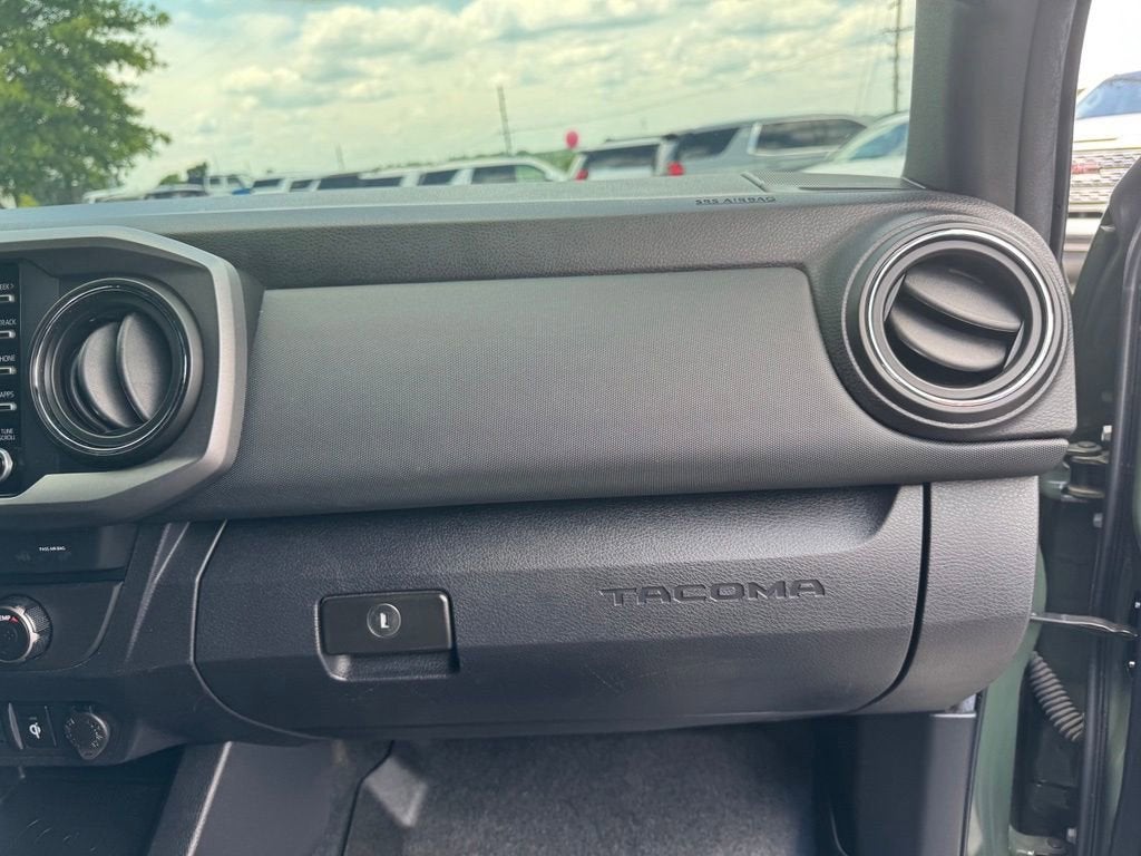 2022 Toyota Tacoma 4WD SR5