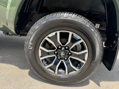 2022 Toyota Tacoma 4WD SR5