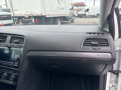 2021 Volkswagen Golf TSI